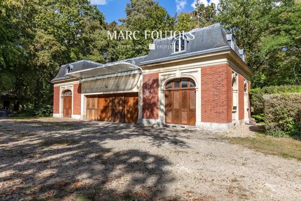 Propriété de prestige au coeur d’un parc de plus de 4 hectares…