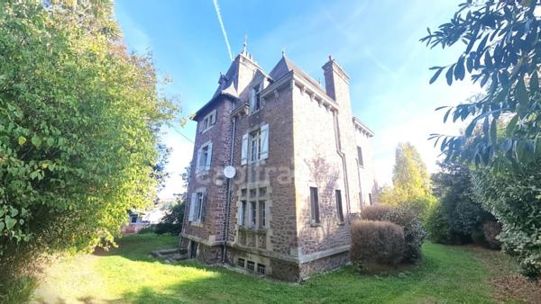 Dpt Cotes d’Armor (22), à vendre BINIC, maison de maître à rénover P11 de 260m² -Terrain de 4000m²- aperçu mer.