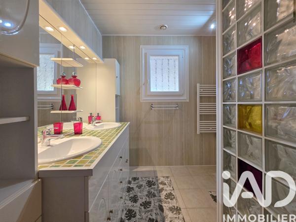 Maison à vendre 5 pièces 111 m² Asnières-sur-Nouère