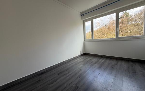 Appartement à louer    5 pièces • 98,07 m2 Noisy-le-Grand