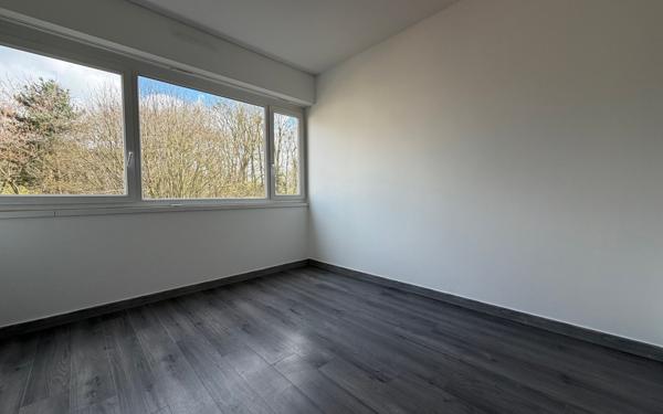 Appartement à louer    5 pièces • 98,07 m2 Noisy-le-Grand