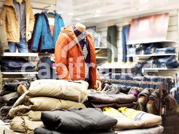 Fonds de commerce – Prêt-à-porter enfant – Emplacement premium proche port LA CIOTAT