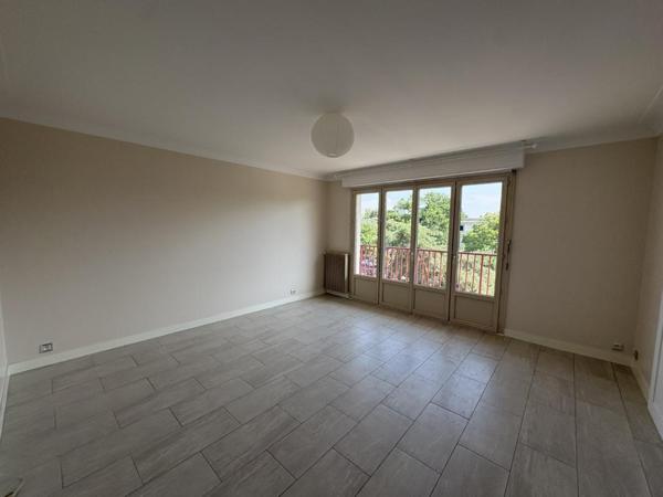 Appartement T4 à louer - 75 m² (réf : 544191)
