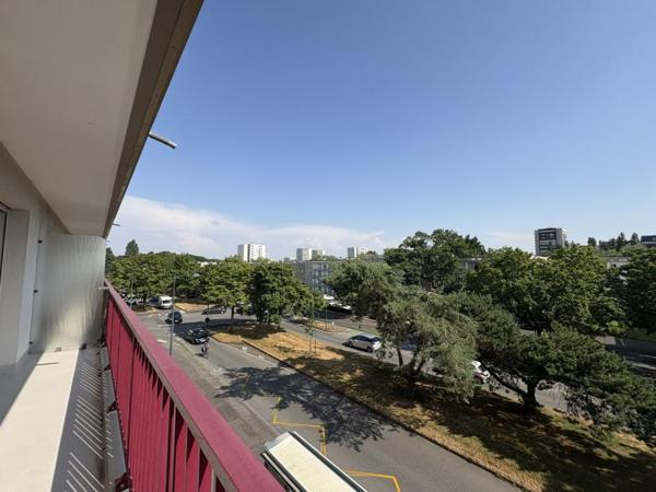 Appartement T4 à louer - 75 m² (réf : 544191)
