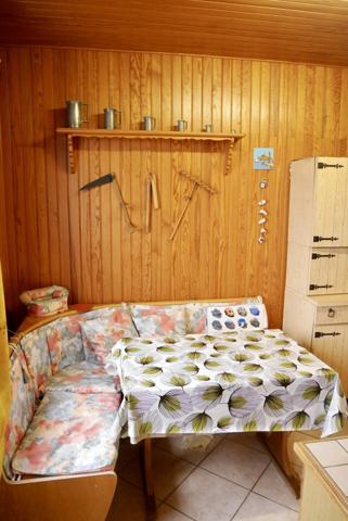 APPARTEMENT T3 DERNIER ETAGE, BALCON ET STATIONNEMENT