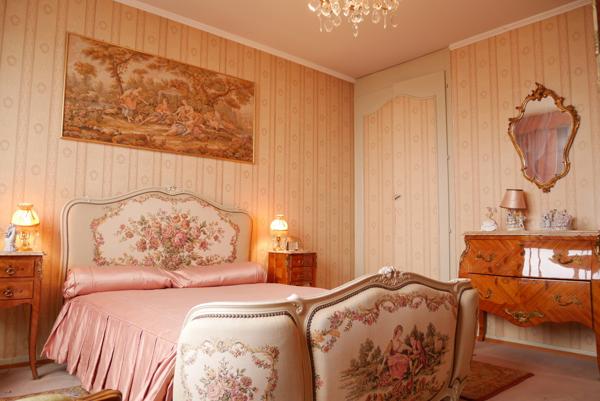 APPARTEMENT T3 DERNIER ETAGE, BALCON ET STATIONNEMENT