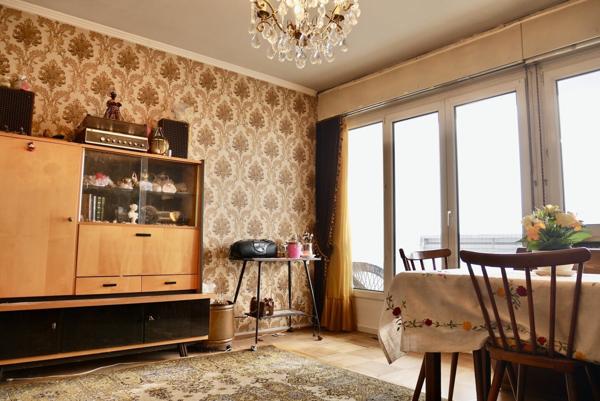 APPARTEMENT T3 DERNIER ETAGE, BALCON ET STATIONNEMENT