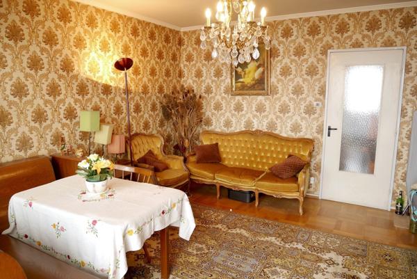 APPARTEMENT T3 DERNIER ETAGE, BALCON ET STATIONNEMENT