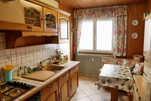 APPARTEMENT T3 DERNIER ETAGE, BALCON ET STATIONNEMENT