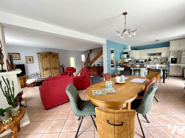 Maison familiale en excellent état – Secteur Ver-sur-Mer – Environnement calme et hors lotissemen