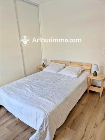 Location                                                      Appartement
                        
                     2 pièces                      45 m2                     à Trévoux