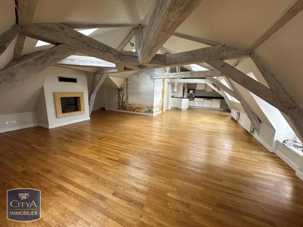 Appartement à louer 4 pièces 87.61m² Clermont-Ferrand (63000)