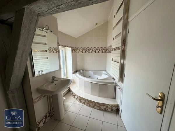 Appartement à louer 4 pièces 87.61m² Clermont-Ferrand (63000)