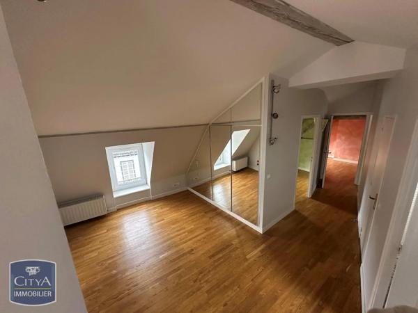 Appartement à louer 4 pièces 87.61m² Clermont-Ferrand (63000)