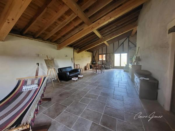 À 5 minutes de Cadours – Ferme en pierre rénovée de 245 m² avec dépendance et terrain arboré