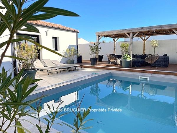 Séduisante Maison de plain pied 2022, jardin piscine terrasses