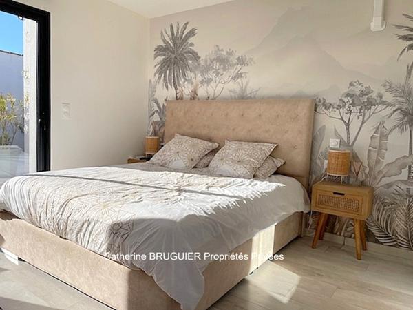 Séduisante Maison de plain pied 2022, jardin piscine terrasses