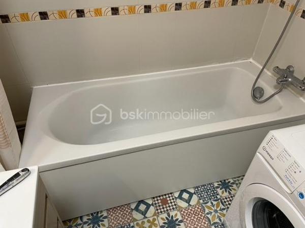 Immeuble entièrement loué de 6 appartements.
Immeuble de rapport. Sans période de carence. L'opportunité des investisseurs.