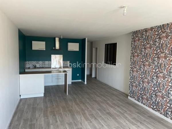 Immeuble entièrement loué de 6 appartements.
Immeuble de rapport. Sans période de carence. L'opportunité des investisseurs.