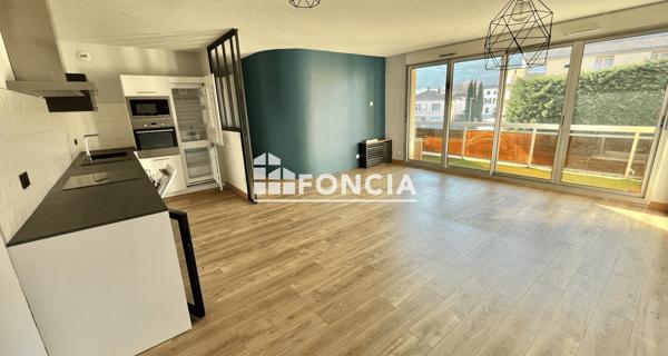 Location Appartement 3 pièces 76.02 m² - Tournon-sur-rhône 07300