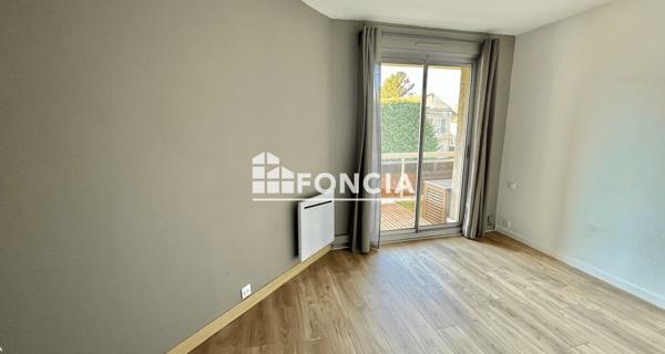 Location Appartement 3 pièces 76.02 m² - Tournon-sur-rhône 07300