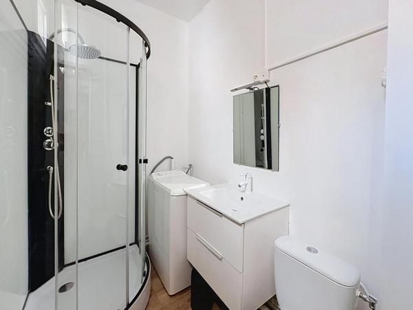 Appartement entièrement rénové - Vendu meublé et équipé