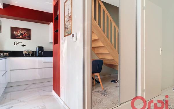 Maison à vendre    5 pièces •  Frans