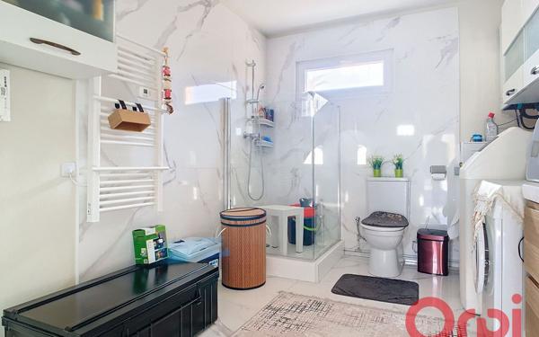 Maison à vendre    5 pièces •  Frans