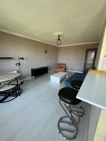 A LOUER BREST BELLEVUE APPARTEMENT DE TYPE 2 MEUBLE AVEC ASCENSEUR