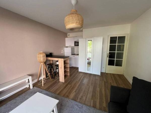 Appartement 1 pièce                                        - 44000 Nantes Réf : 12114