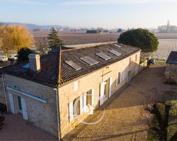 Saint-Pey-d'Armens (33330) Bâtisse de 427m² - (Maison+Gîte) - piscine