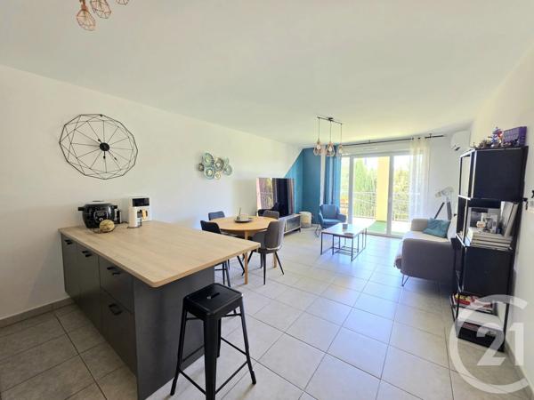 Appartement T3 à vendre  3 pièces - 68 m 2   ALLAUCH  - 13
