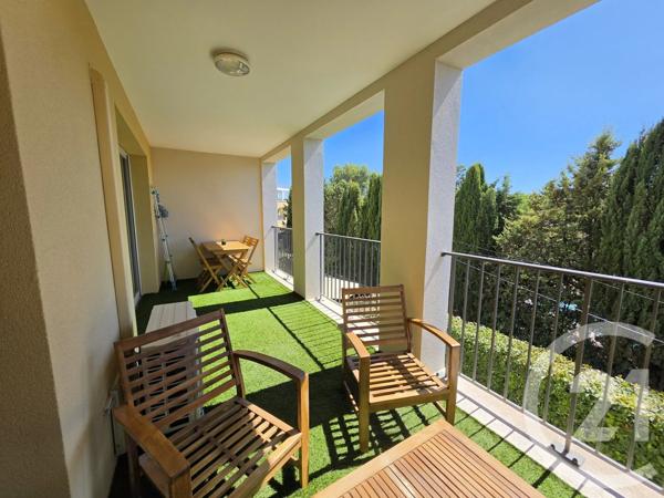 Appartement T3 à vendre  3 pièces - 68 m 2   ALLAUCH  - 13