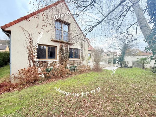 Maison spacieuse à vendre à Saint-Rémy-lès-Chevreuse