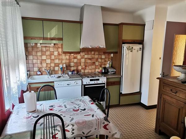 Maison à vendre à Montfort-sur-Meu en Ille-et-Vilaine (35160), ref : 048-V1196M