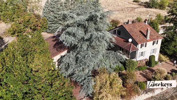MAISON EN PIERRE - RÉNOVÉE - 1930 m² de terrain - 3 chambres - GRANGE ET CAVES