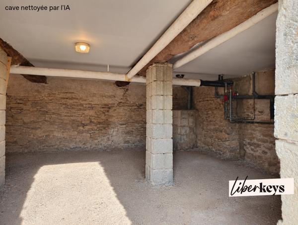 MAISON EN PIERRE - RÉNOVÉE - 1930 m² de terrain - 3 chambres - GRANGE ET CAVES