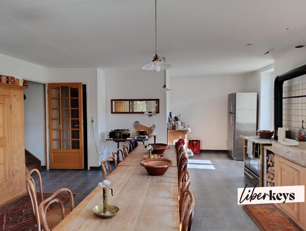 MAISON EN PIERRE - RÉNOVÉE - 1930 m² de terrain - 3 chambres - GRANGE ET CAVES