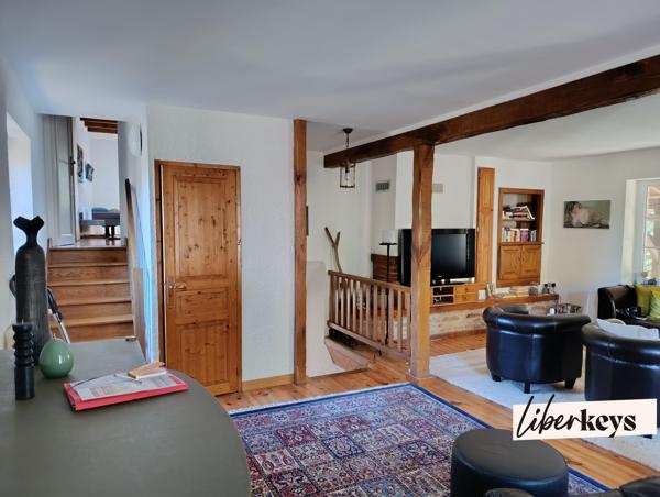 MAISON EN PIERRE - RÉNOVÉE - 1930 m² de terrain - 3 chambres - GRANGE ET CAVES
