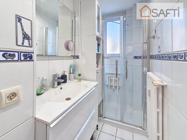 A 12 min du RER, très au calme, joli T3 avec séjour de 27 m²