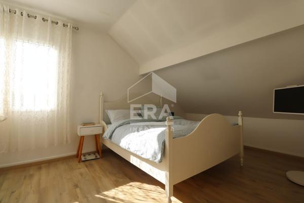 Maison style meulière de 145 m² avec jardin sans vis-à-vis et stationnement multiple