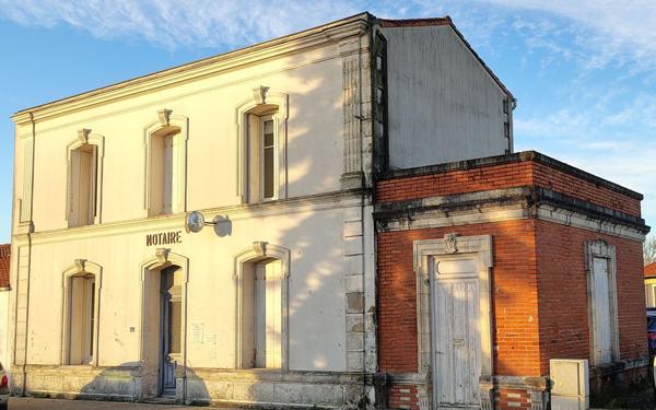 Maison à vendre    8 pièces •  La Tremblade