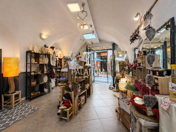 Au coeur du centre-ville, local commercial de 30 m² avec loyer attractif