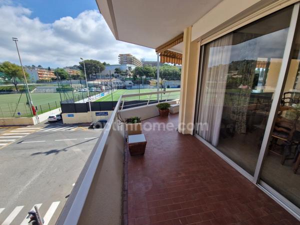 Appartement 3 pièces avec grande terrasse, garage et cave