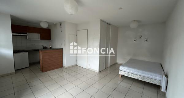 Location Studio 30.69 m² - Onet-le-château 12850