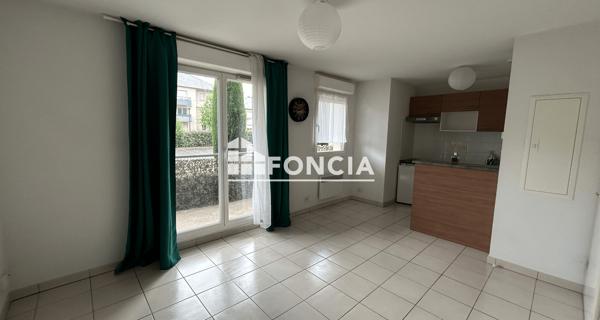 Location Studio 30.69 m² - Onet-le-château 12850