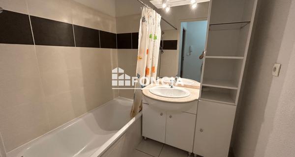 Location Studio 30.69 m² - Onet-le-château 12850