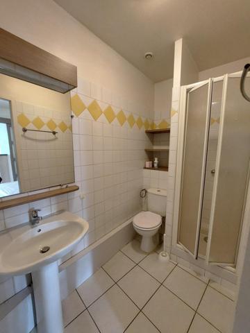 Immeuble de rapport avec local commercial