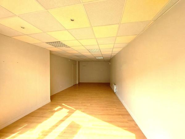 Immeuble de rapport avec local commercial