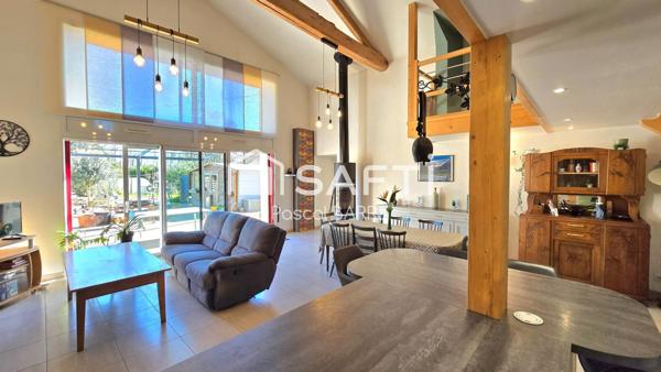 Propriété rénovée avec studio et maison à rénover